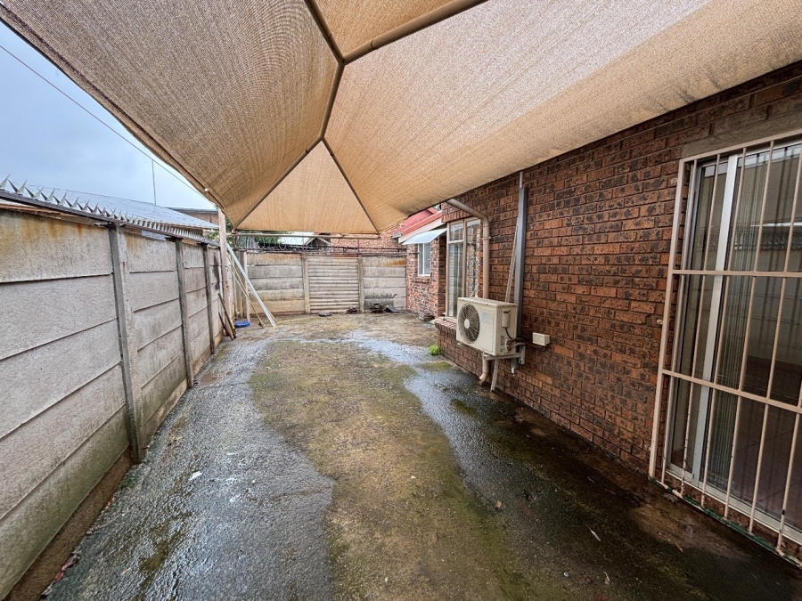 3 Bedroom Property for Sale in Oos Einde North West
